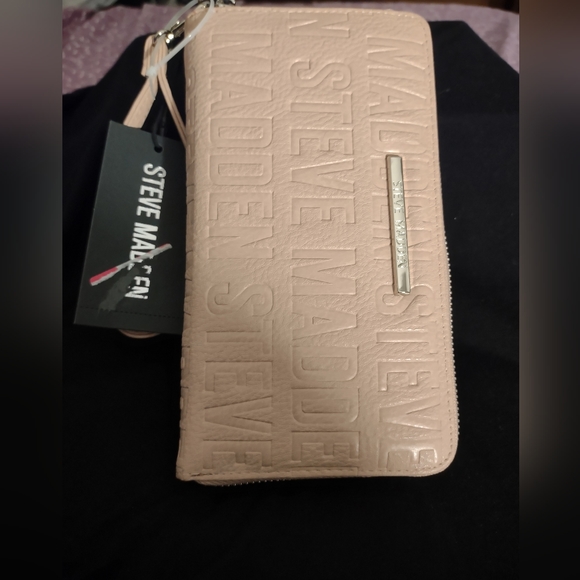 Womens Wallet - Picture 2 of 3